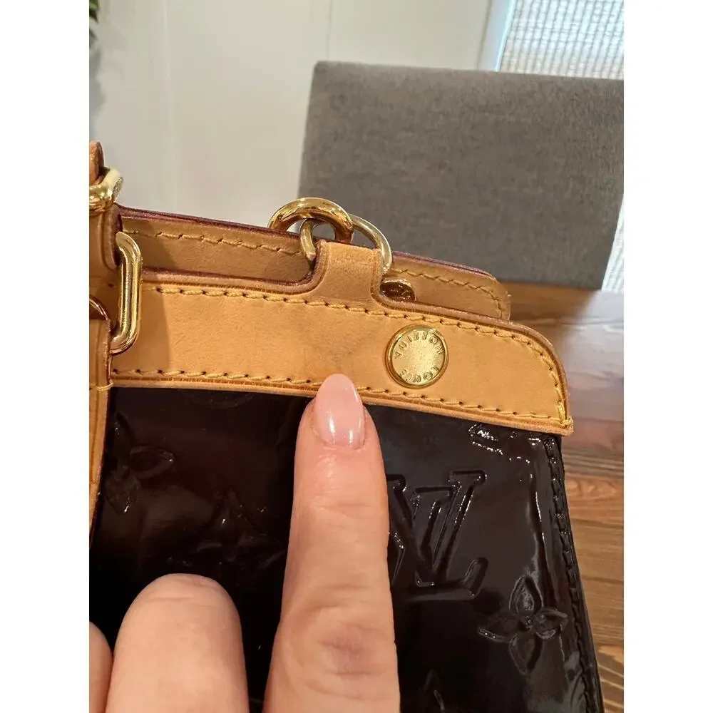 Louis Vuitton Brea MM Vernis Leather Bag